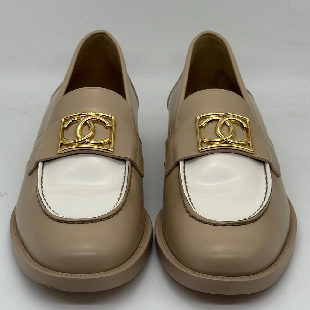 CHANEL 23B Two Tone Calfskin Leather CC Logo Loafers Flat Shoes - Picture 5 of 16